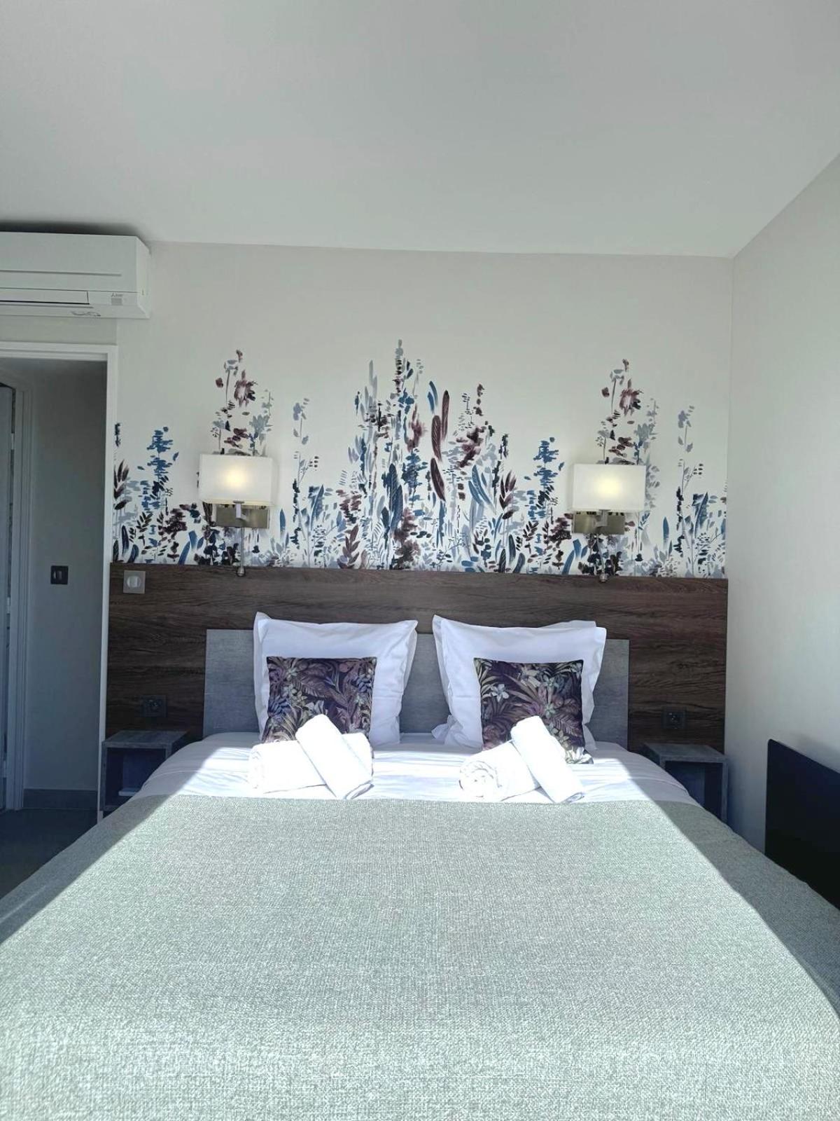 Penthouse Vue Mer Avec Rooftop,Jacuzzi,Et Parking Prive อองทีบส์ ภายนอก รูปภาพ