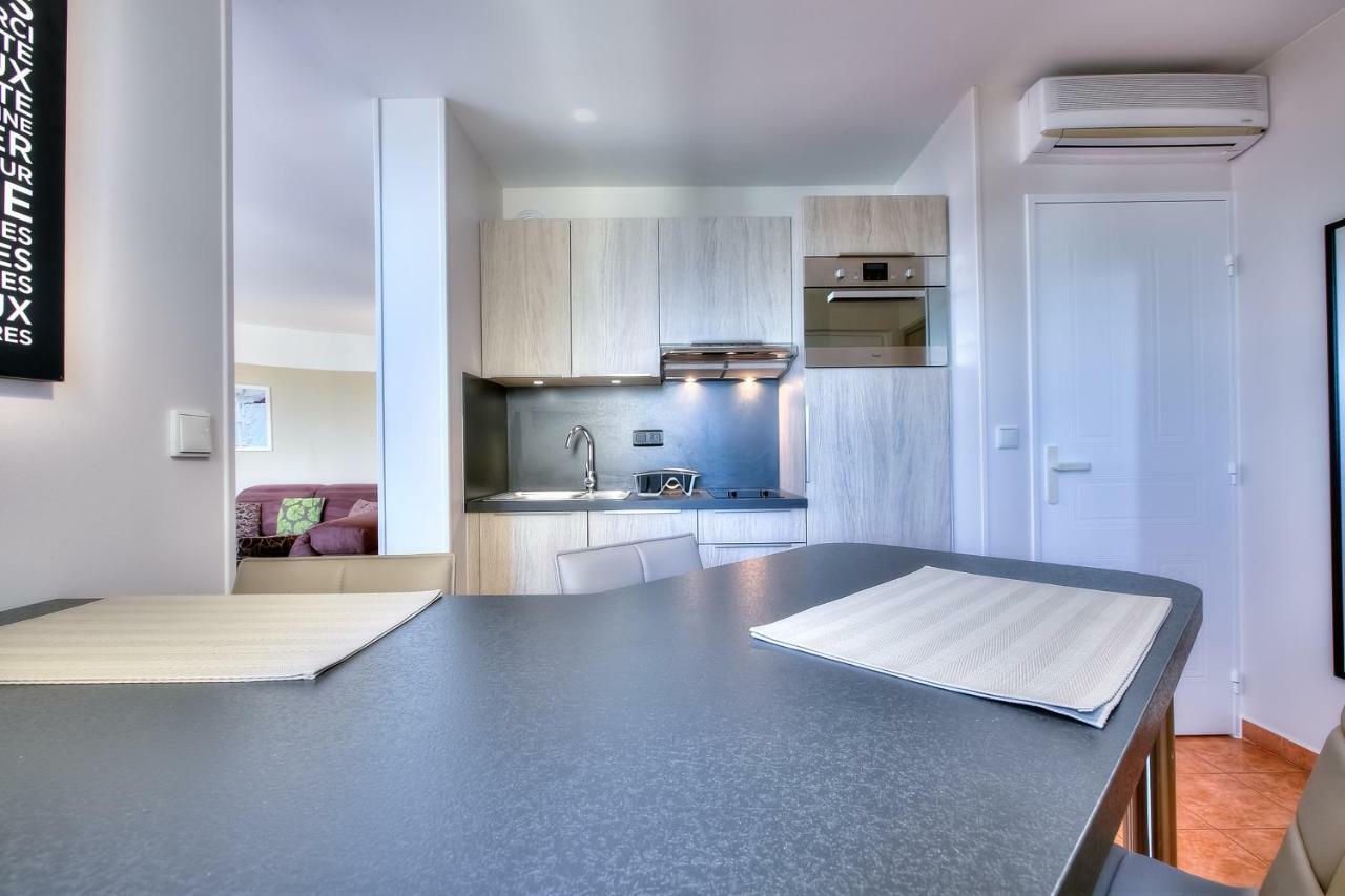 Penthouse Vue Mer Avec Rooftop,Jacuzzi,Et Parking Prive อองทีบส์ ภายนอก รูปภาพ